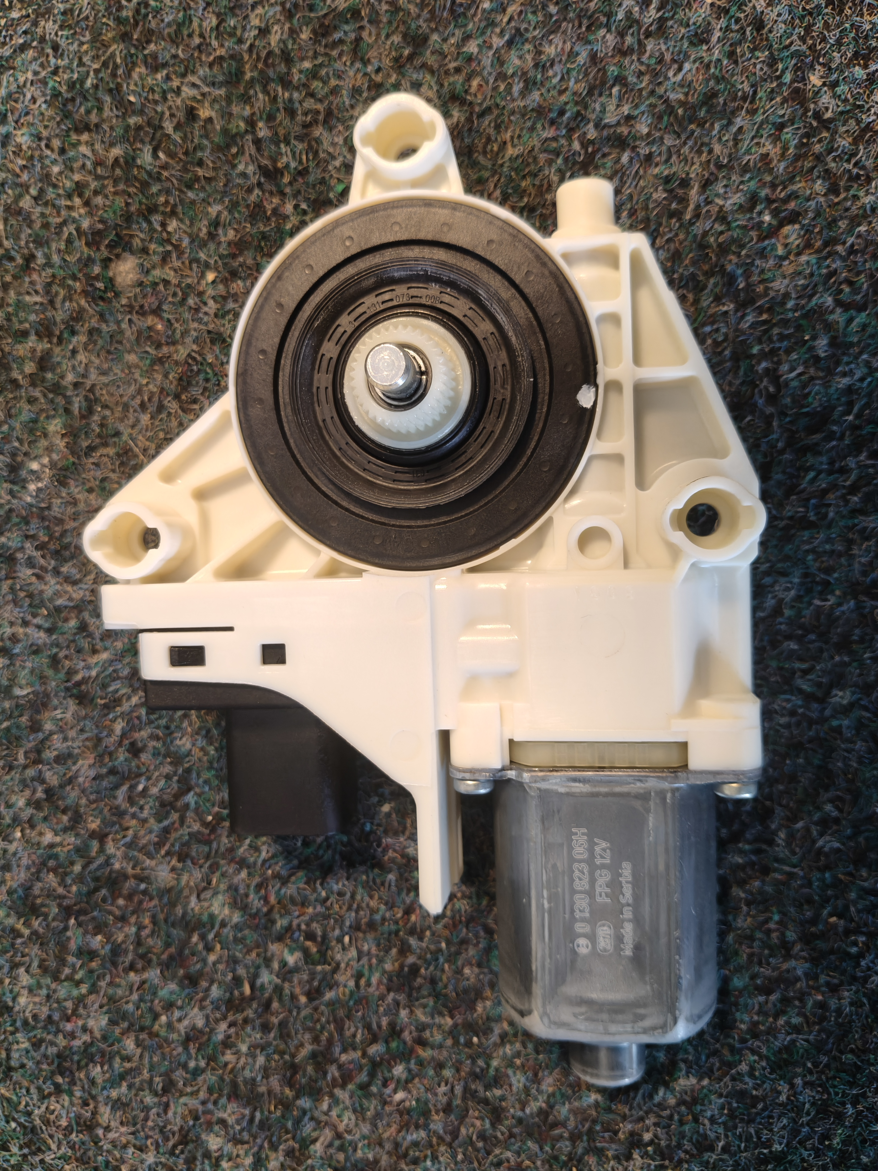 raammotor (raammechanisme motor) van Brose / Bosch